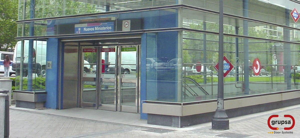 Puertas para estaciones de transporte